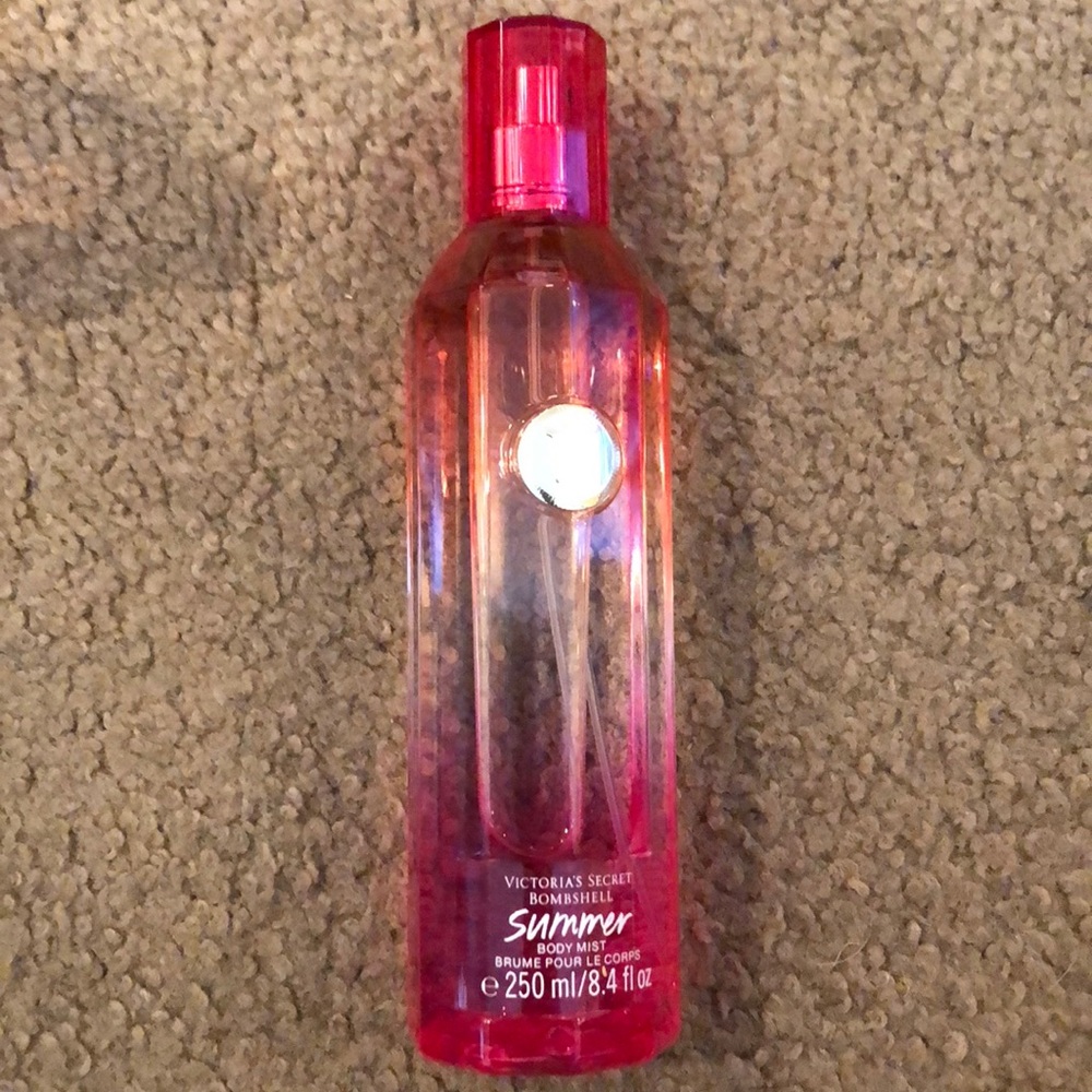 Victoria’s Secret Bombshell Summer body mist
